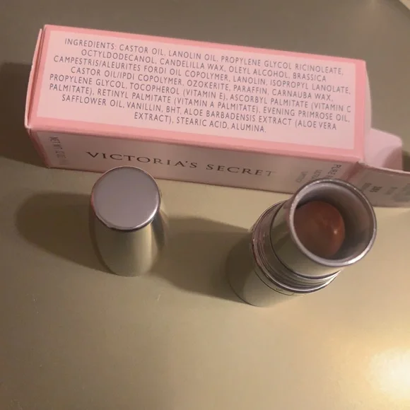 PURE REFLEXION SIENNA LIPSTICK 205 VICTORIA SECRET